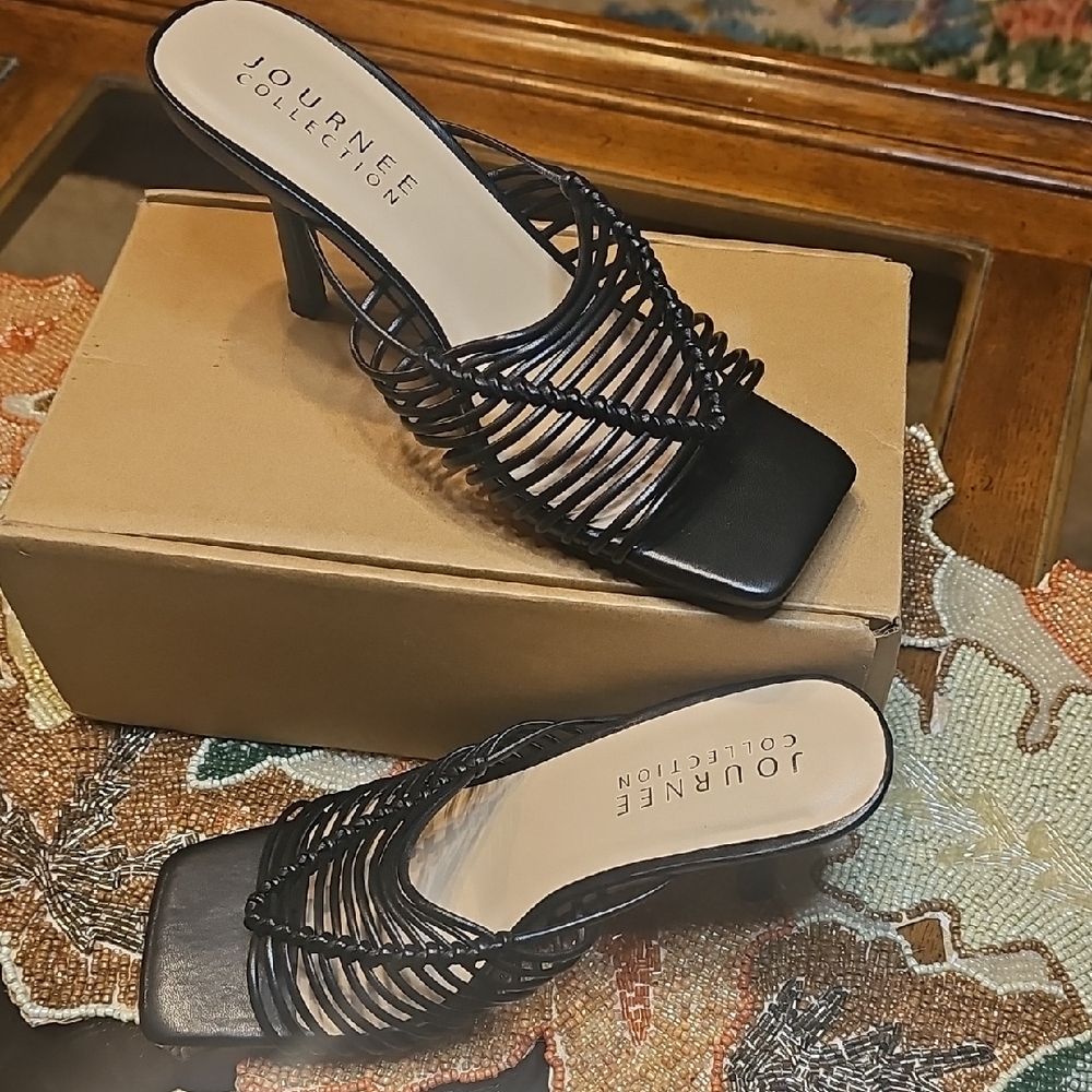 Journee Collection Black Woven Heels